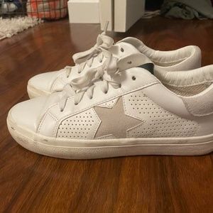 Steve Madden Sneakers